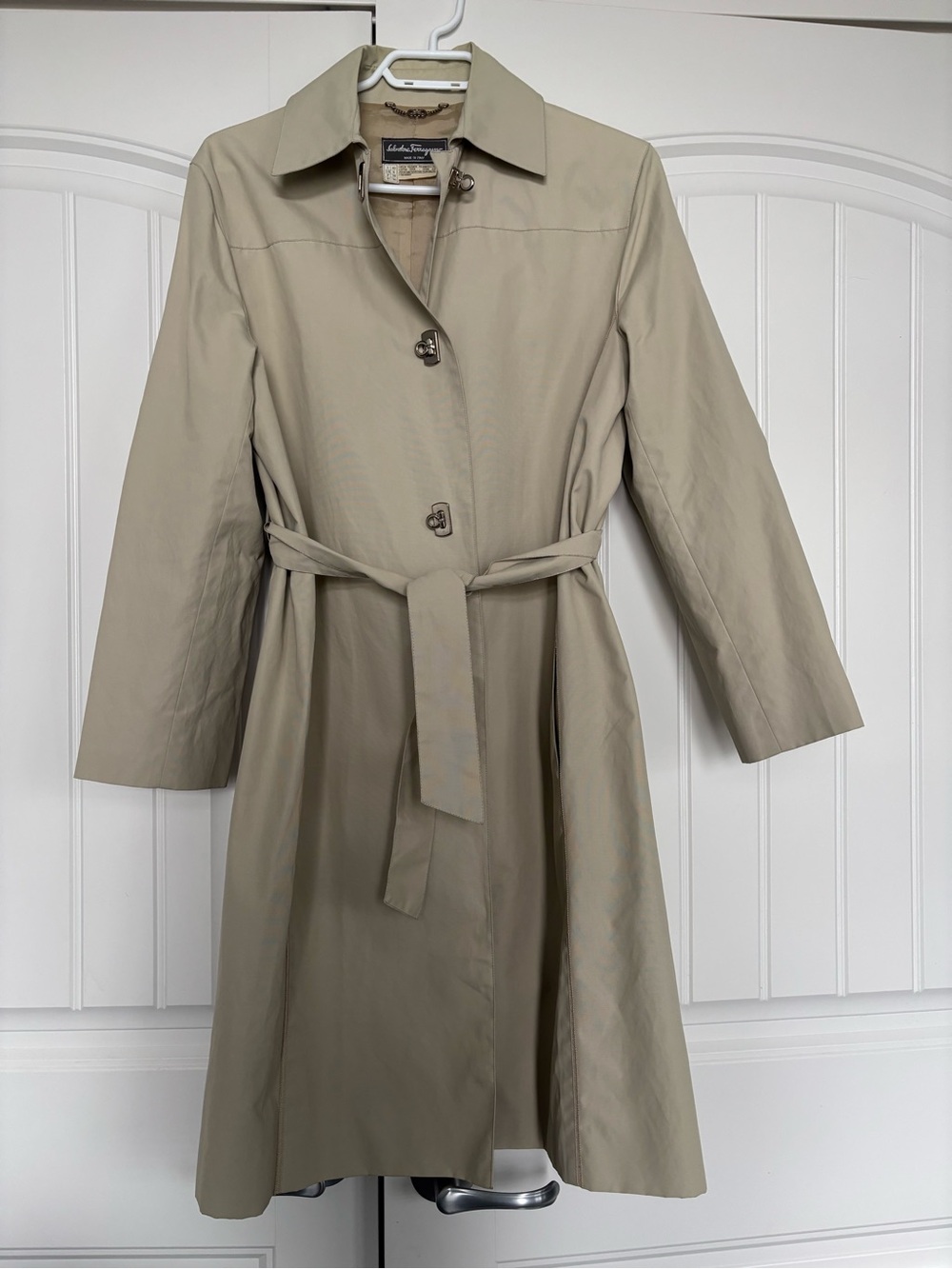 Salvatore Ferragamo Women's Beige Trench Coat with Tie Belt - Picture 2 of 5